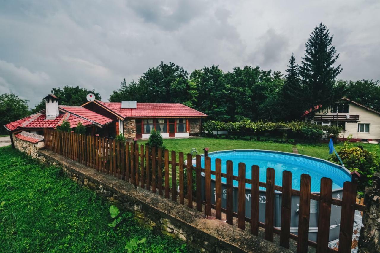 Завоя Otel Krushuna Dış mekan fotoğraf